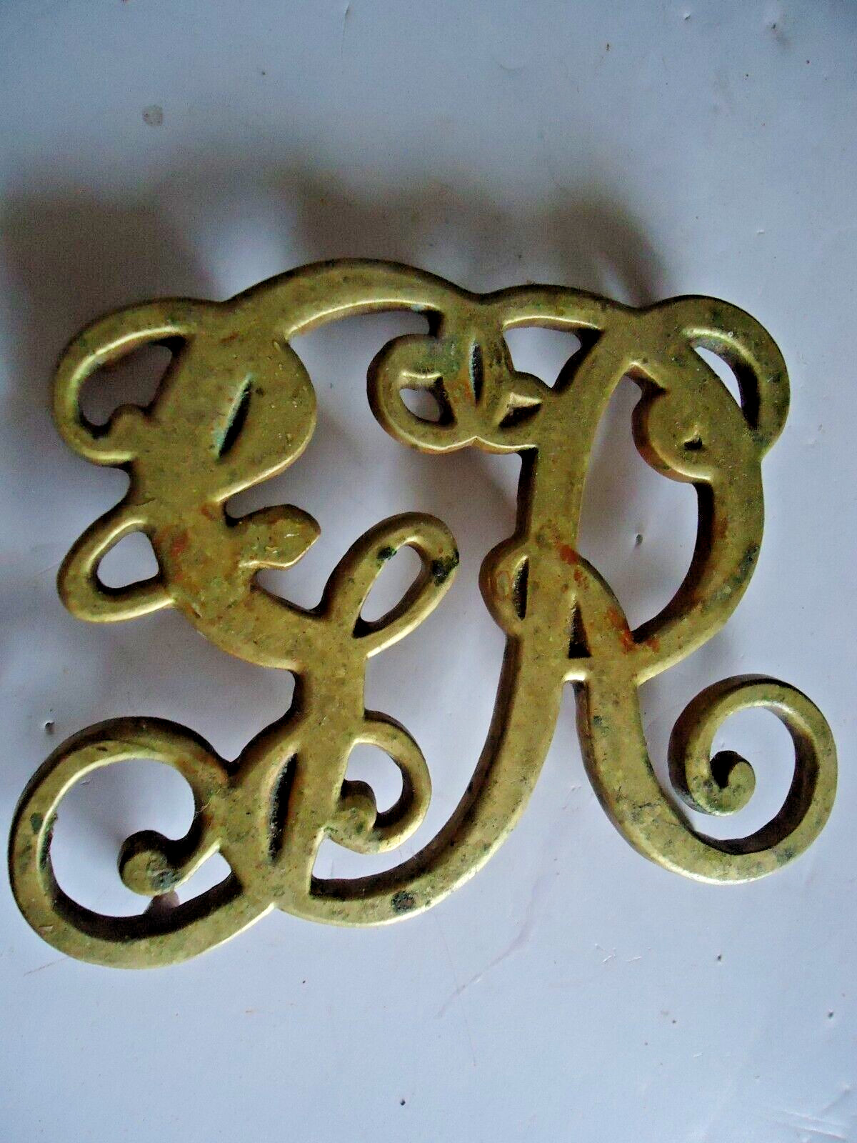 King George Cipher brass trivet Williamsburg Virginia Metalcrafters 1949 CW10-9