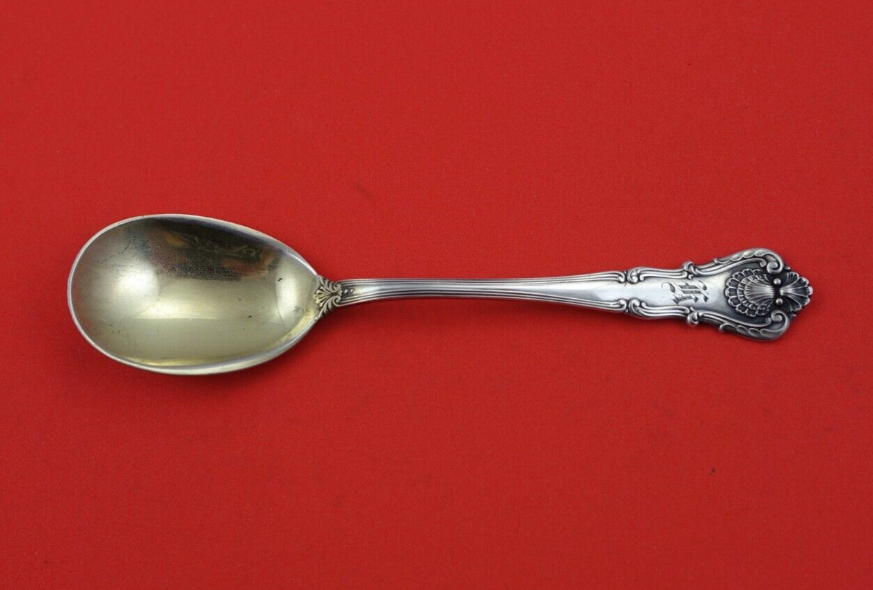 New Queens by Durgin Sterling Sugar Spoon 5 3/4″
