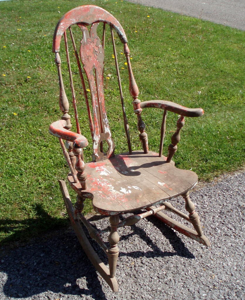 BRITISH ? REVOLUTIONARY WAR COLONIAL ERA PRIMITIVE ANTIQUE WINDSOR ROCKING CHAIR