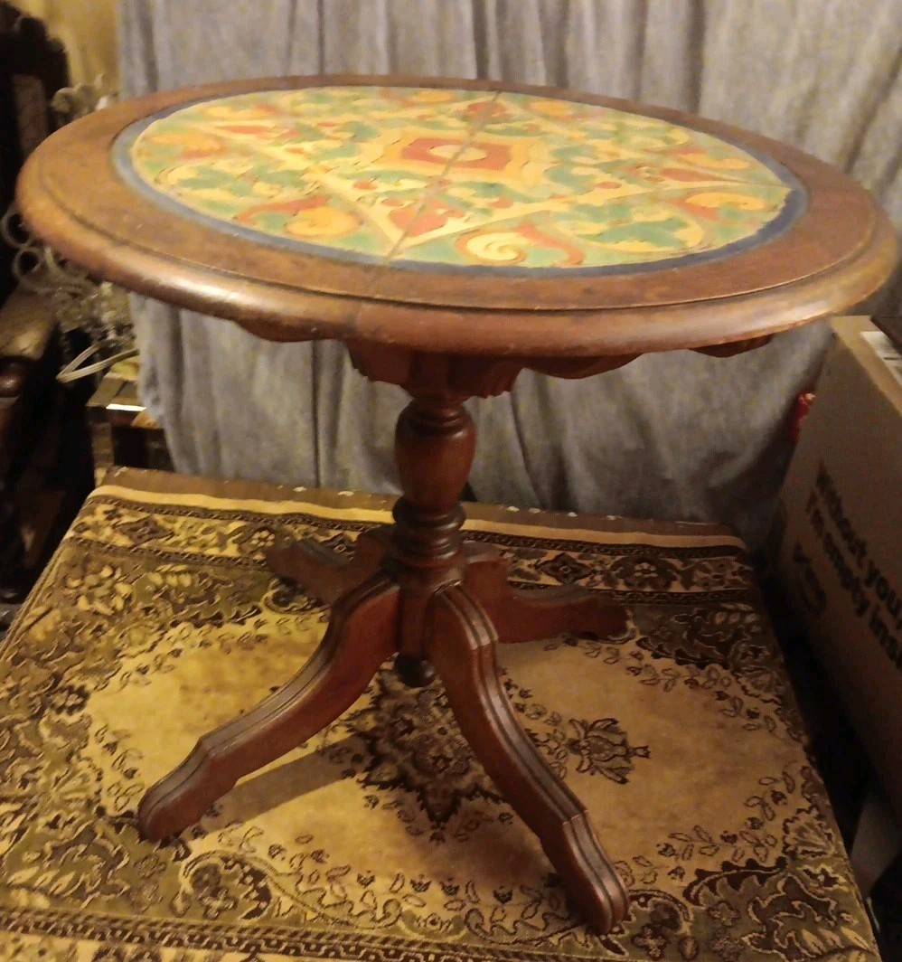 VINTAGE CALIFORNIA D&M ROUNDEL 4 CERAMIC TILE TOP TABLE / WALNUT PEDESTAL BASE