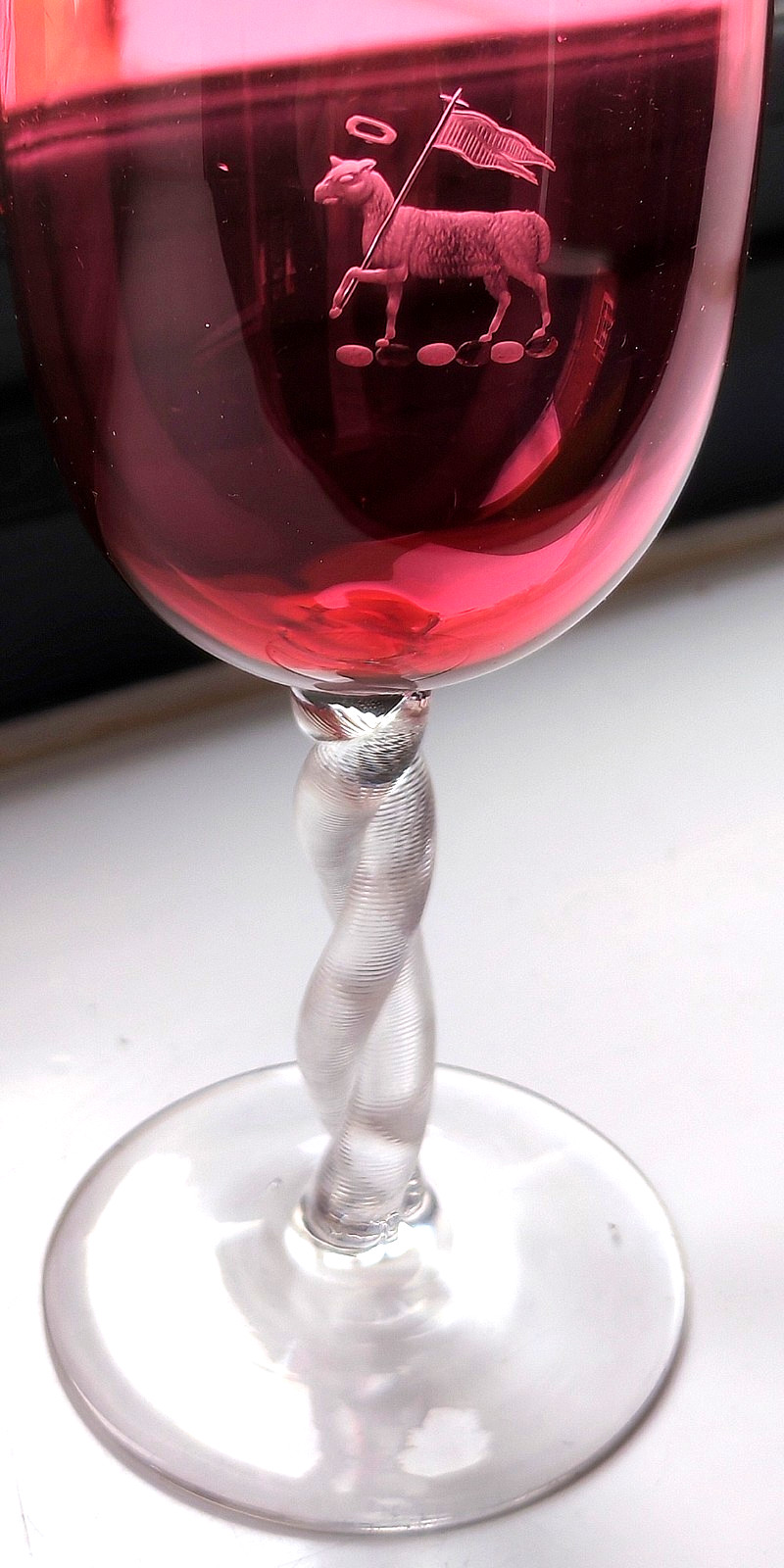 ANTIQUE CRANBERRY GLASS GOBLET ENGRAVED PASCHAL LAMB ARMORIAL BARLEY TWIST STEM