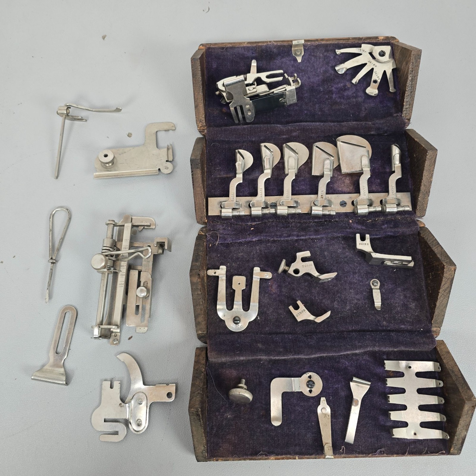 Antique Singer Sewing Machine Attachments W/ Wood Velvet-Lined Puzzle Case 108