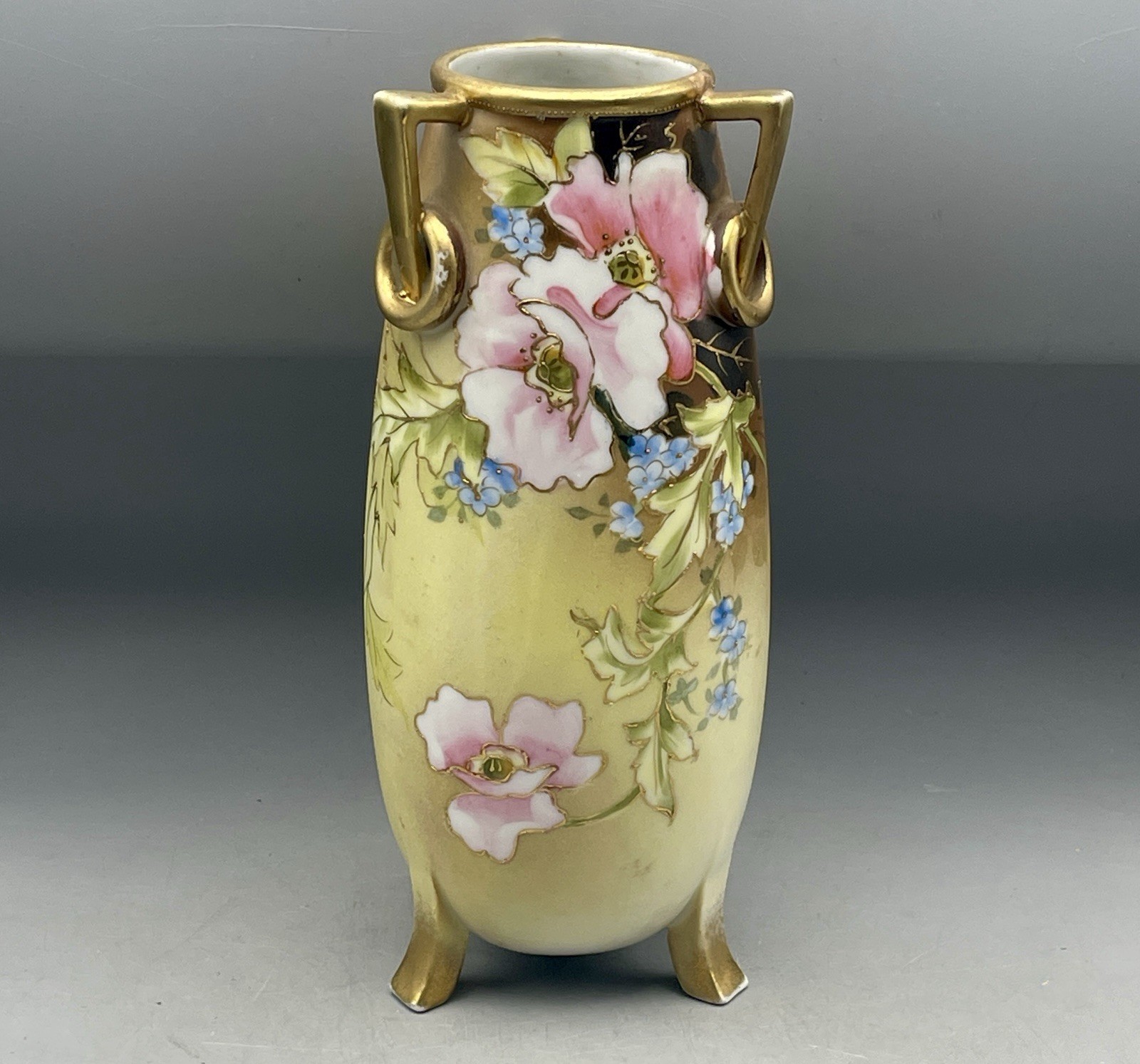 Morimura Nippon Art Nouveau Vase Pink Roses 3 Handle Moriage 8 3/4”