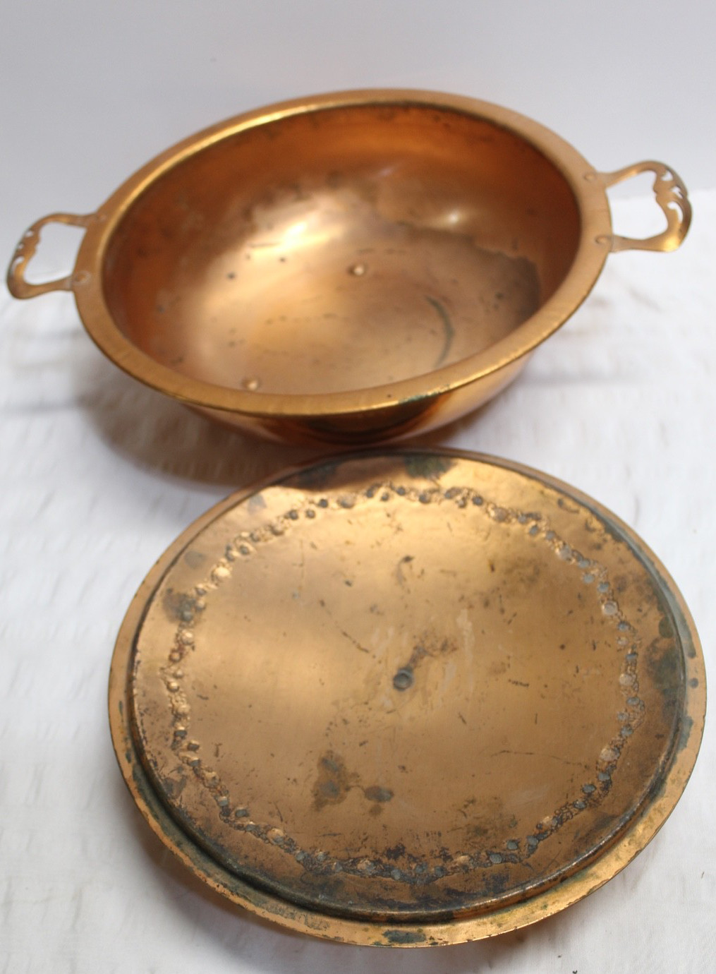 Vintage Covered Copper Dish by Continental Silver Co Hammered Lid Wood Feet 9″D