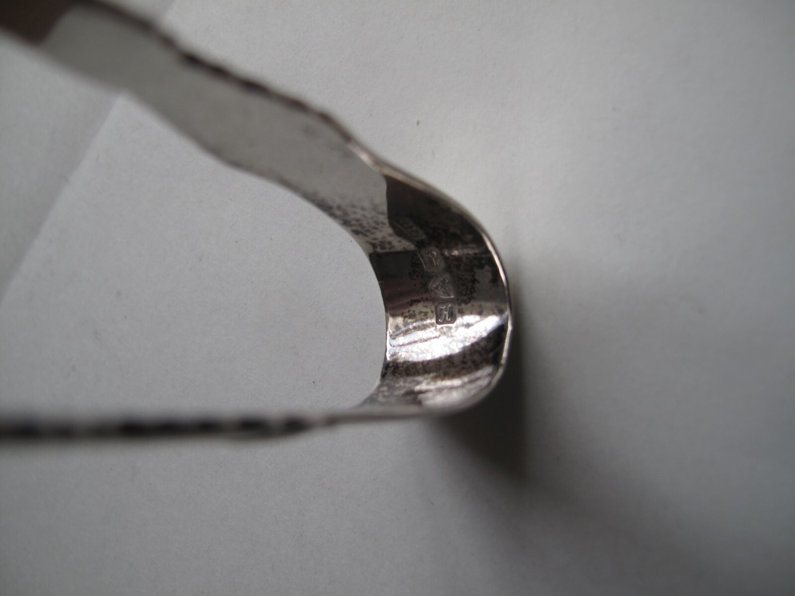 Hallmarked silver tongs – S.I.Ld – Stokes & Ireland Ltd – Chester 1910