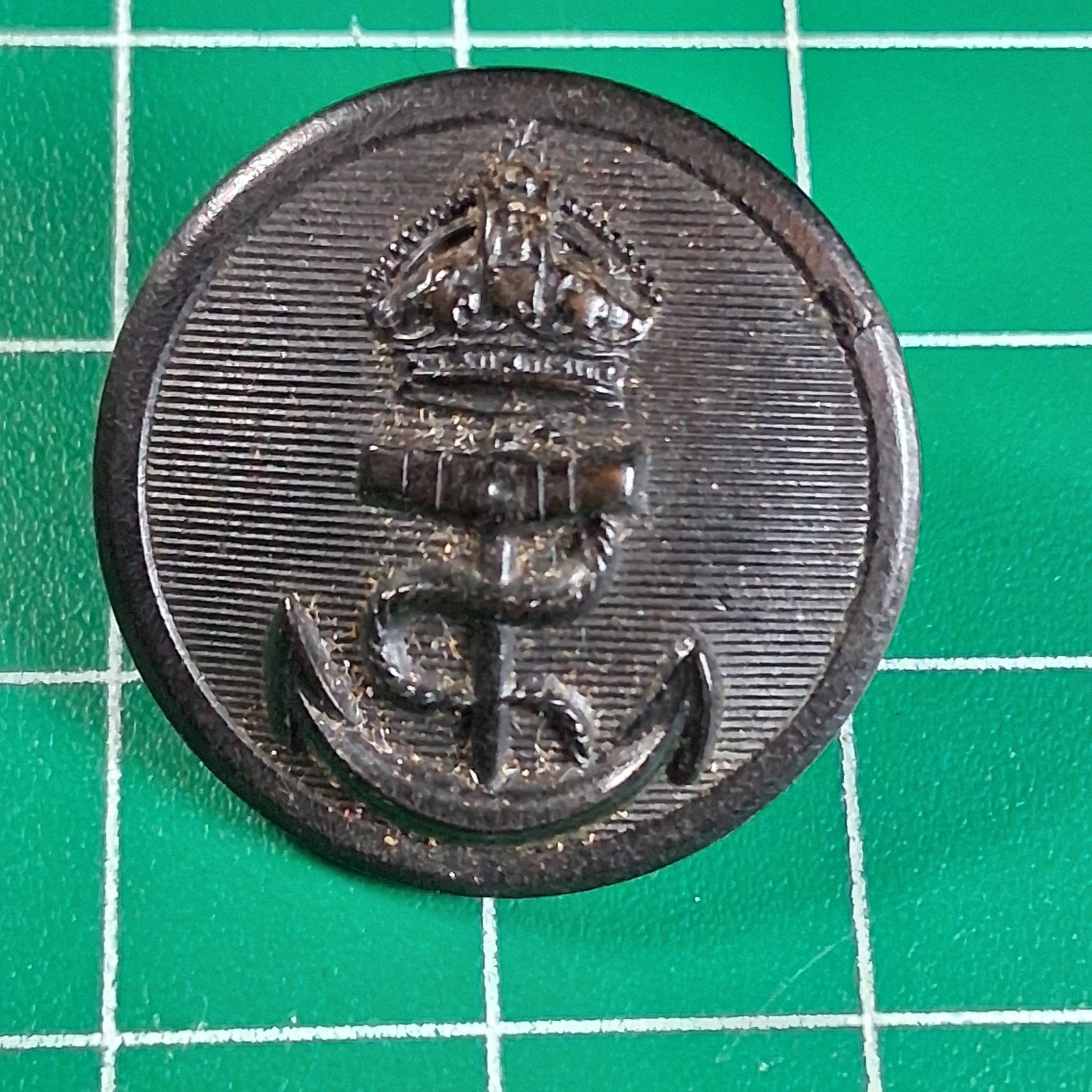 Vintage US Navy Uniform Anchor & Rope Round Black Wooden Button
