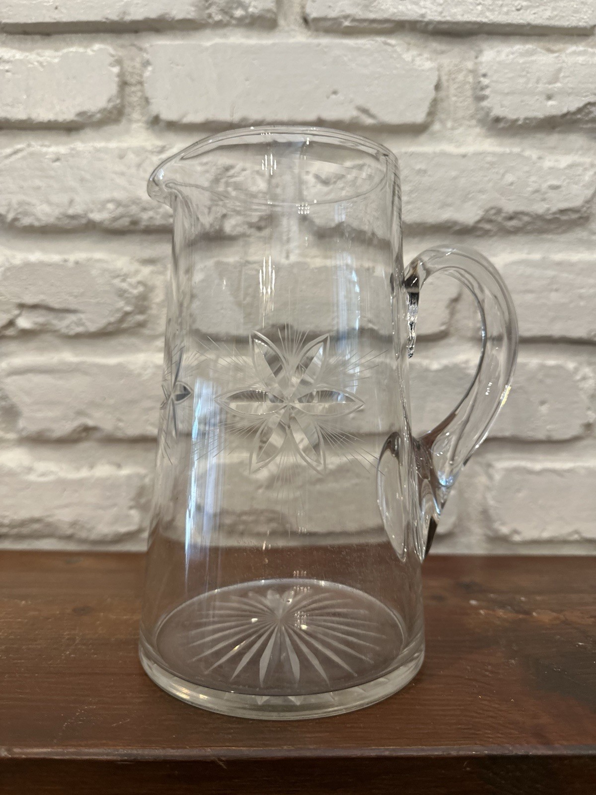 VTG. Fostoria “Sunburst” Hand Blown Cut Crystal Etched Glass 48 oz. Pitcher
