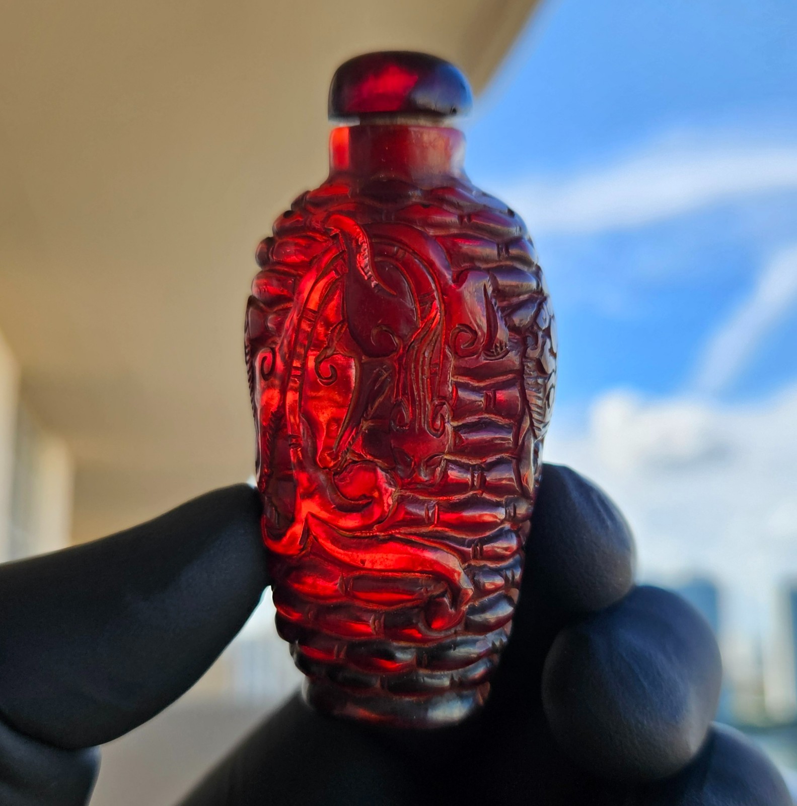 Antique Chinese Catalin Bakelite Cherry Amber Translucent Faturan Snuff Bottle