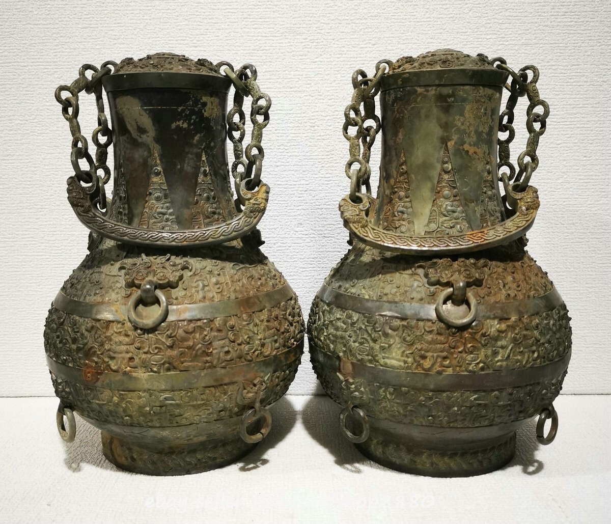 12.8″ Spring and Autumn Period Bronze Ware Dragon Beast Pattern Lid Bottle Vase
