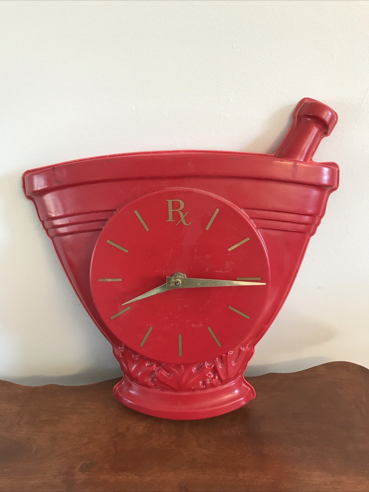 Vtg Apothecary Pharmacy PAM Clock Co Plastic Wall Clock MCM Mortar Pestle