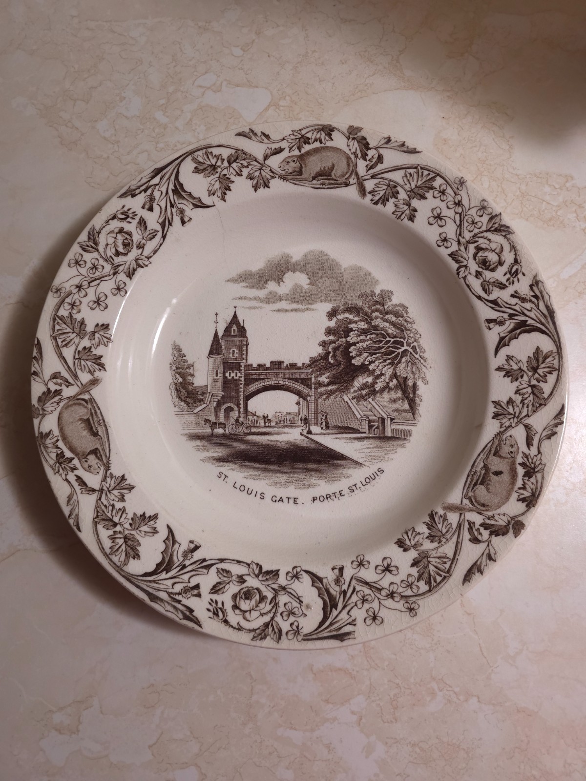 RARE Antique F T THOMAS Quebec BEAVER MAPLE LEAF 9+” Soup Plate Bowl VERY OLD