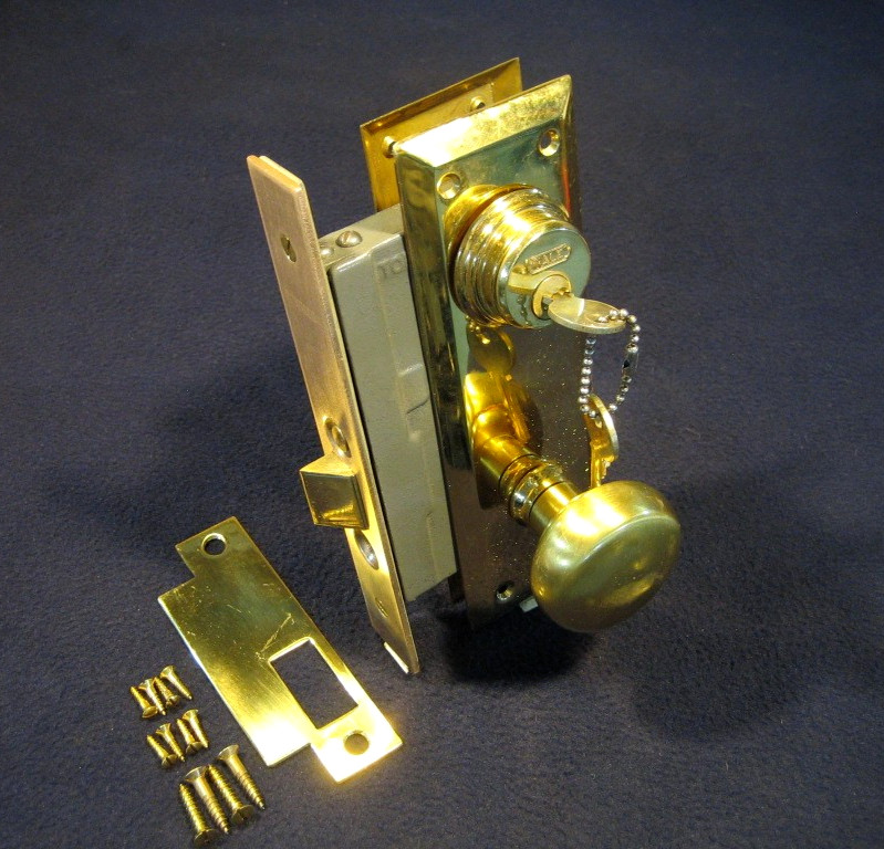 Vintage Entry Mortise Lock Brass Knobs & Plates Cylinder w/ 2 Keys – Yale NOS