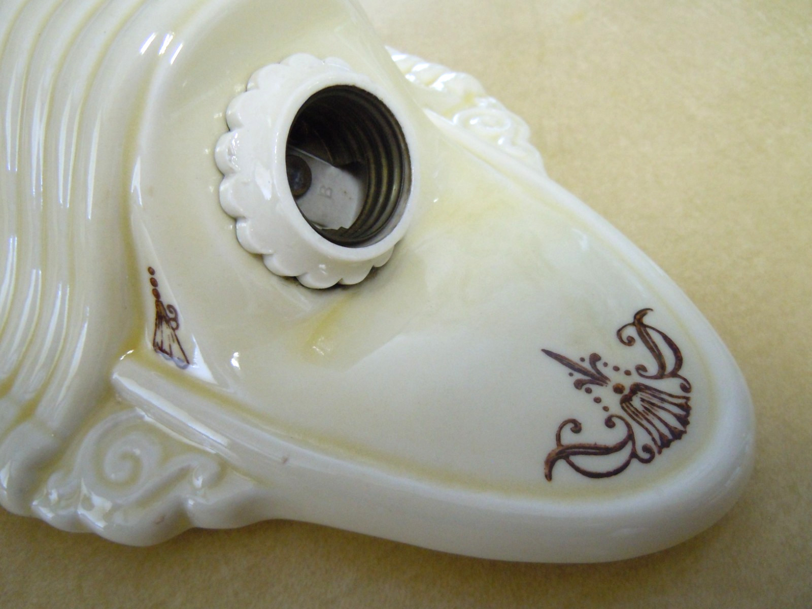 VINTAGE EMBOSSED 10″ PORCELAIN 2 LIGHT FLUSH MOUNT COMPLETE LIGHT FIXTURE