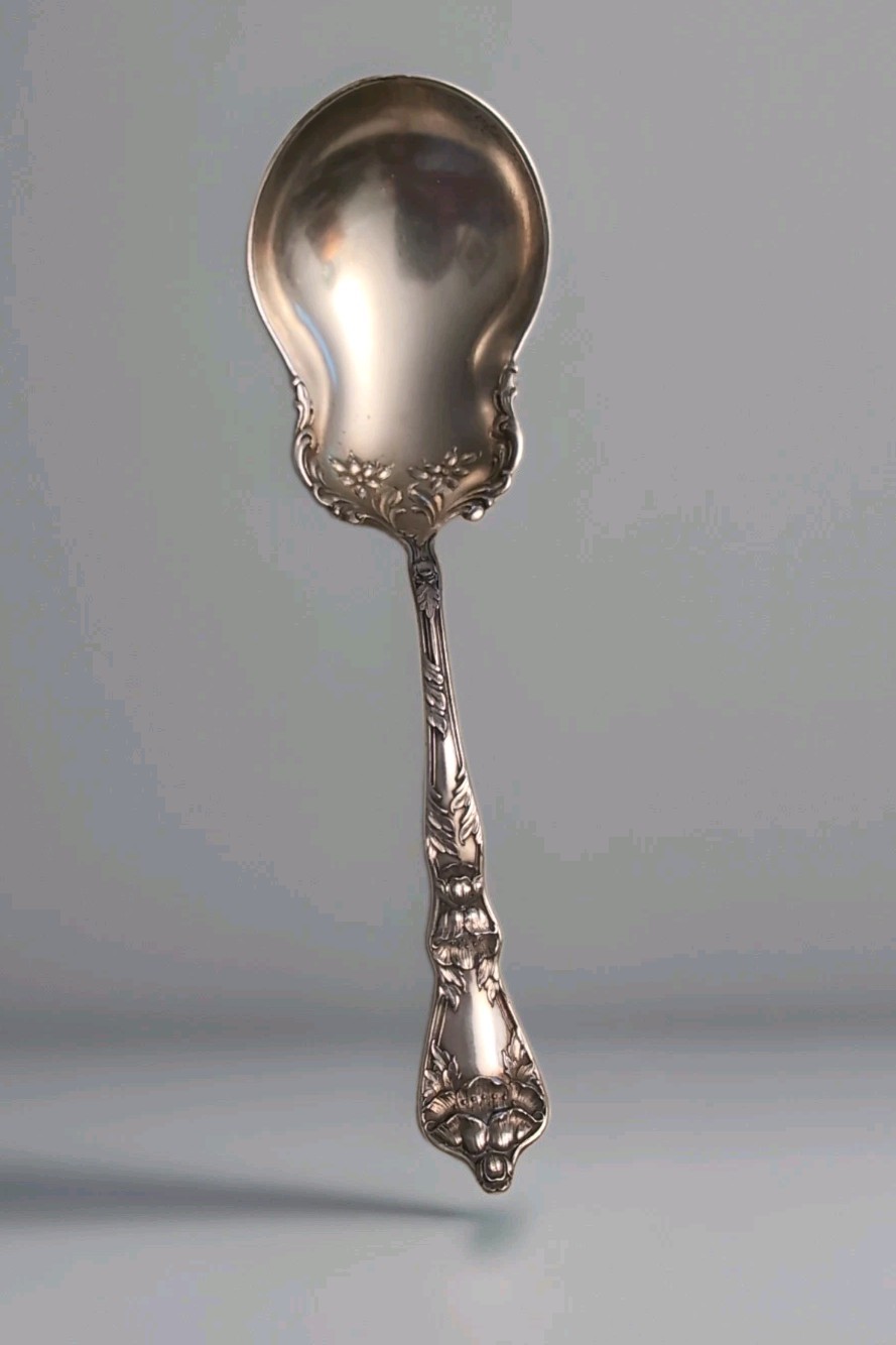 Poppy by Baker Manchester Sterling Silver Large Berry Serving Spoon 7 7/8″ NICE