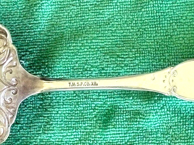 Royal Plate Three Silverplate Shell Casserole Spoon 8-3/4″ Mono “D” VGUC
