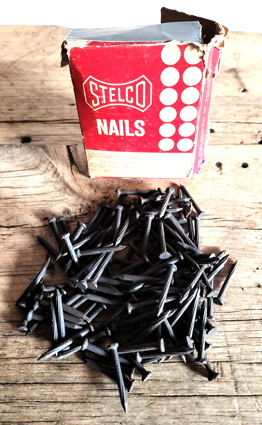 Vintage Stelco Nails Spiral Concrete 1.5″ 126 Pcs Box Hardware Building