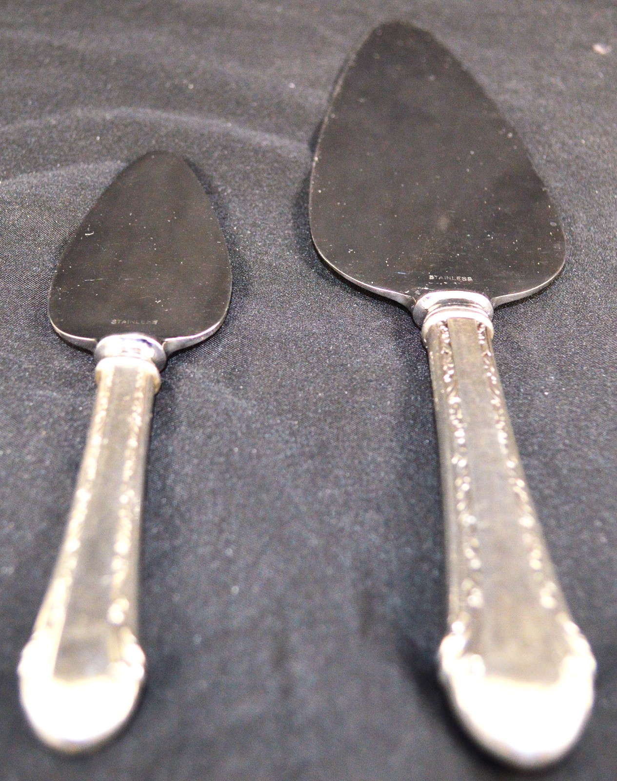 V. Rare CAKE SERVER + CHEESE SERVER Chased Romantique (Sterling, 1933) By Alvin