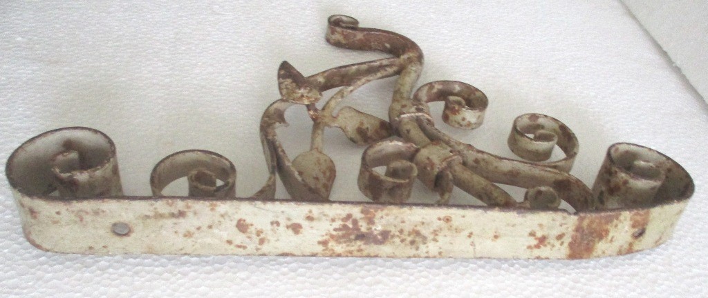 ANTIQUE RARE UNUSUAL WALL BRACKET FOR TRADE SIGN FINE DESIGN