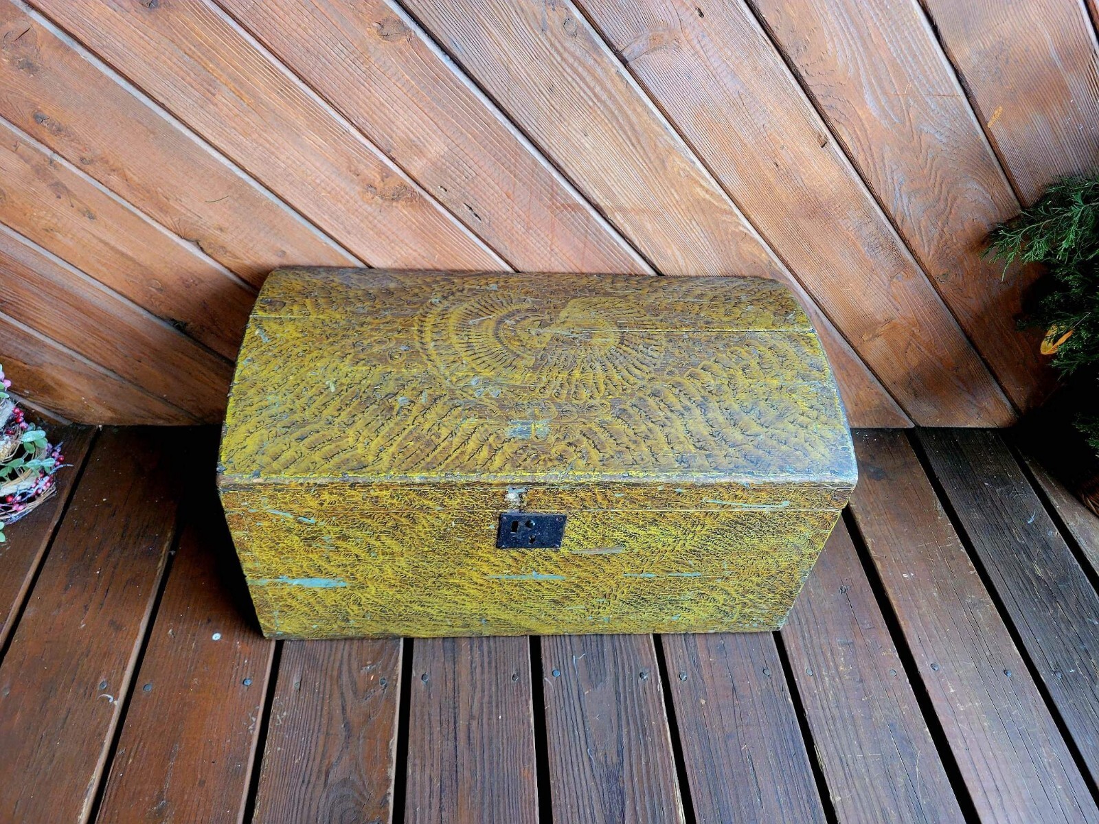 Antique 1830s Sponge Decorated New England Immigrant Dome Lid Trunk Chest Box