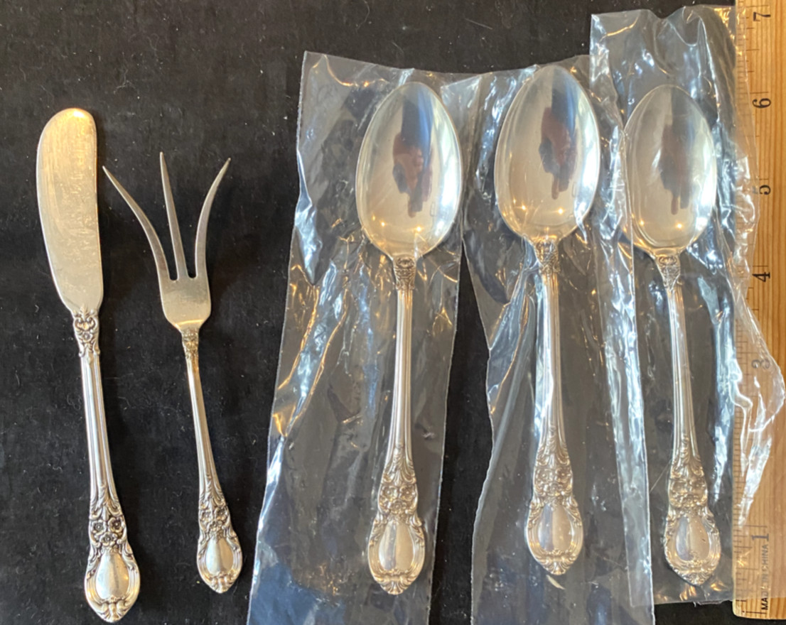 LUNT AMERICAN VICTORIAN STERLING SILVER FLATWARE 5 PIECES FOR 1 BID