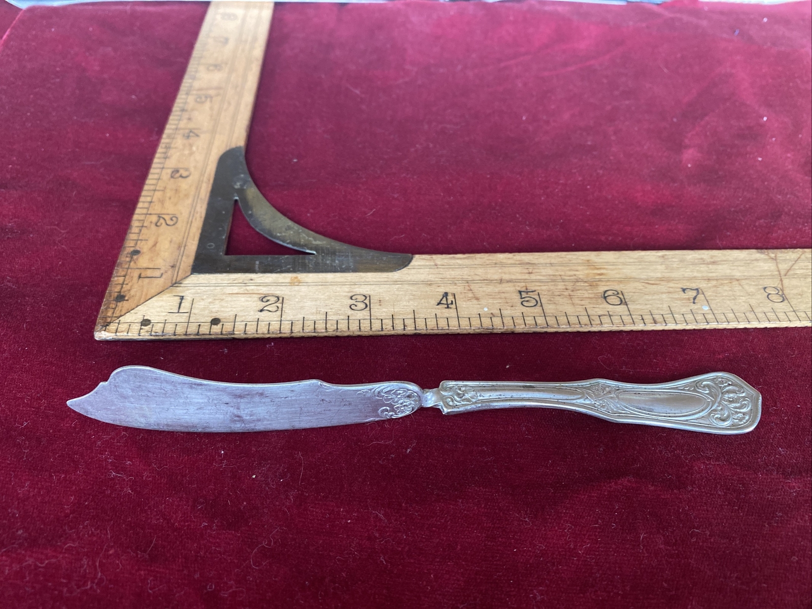 WM A ROGERS NICKEL TWISTED HANDLE MASTER BUTTER KNIFE SPREADER OHS124 / AMERICA