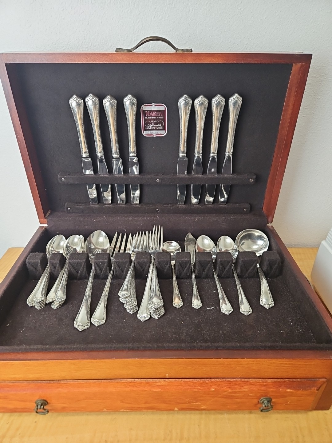 Easterling Sterling Silver Flatware 44 PIECE SET Naden Chest ANTIQUE 1761 grams
