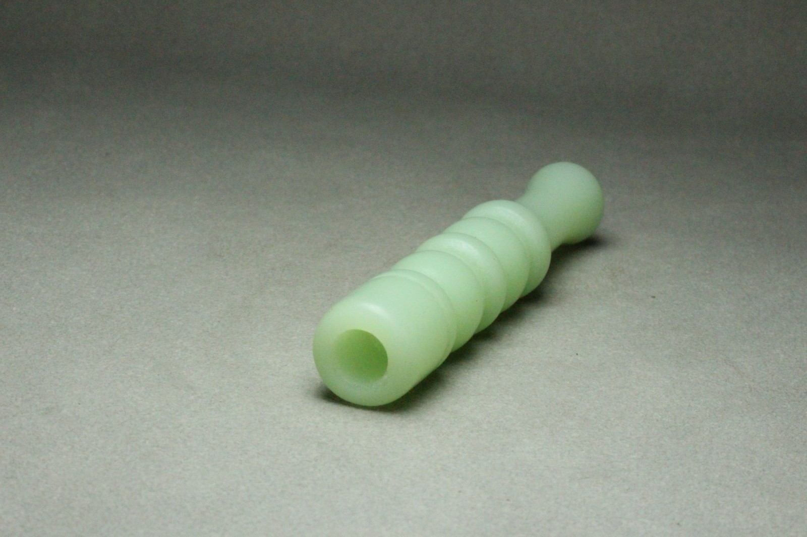 China Natural Dongling Jade green Pipe cigarette Holder Joint Healthy Cigarette
