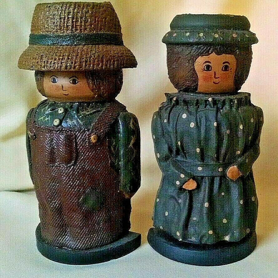 MARY PETLITZ SET 2 WALL HANGING PLAQUE COUNTRY MAN WOMAN OWL’S NEST 1979 3D.