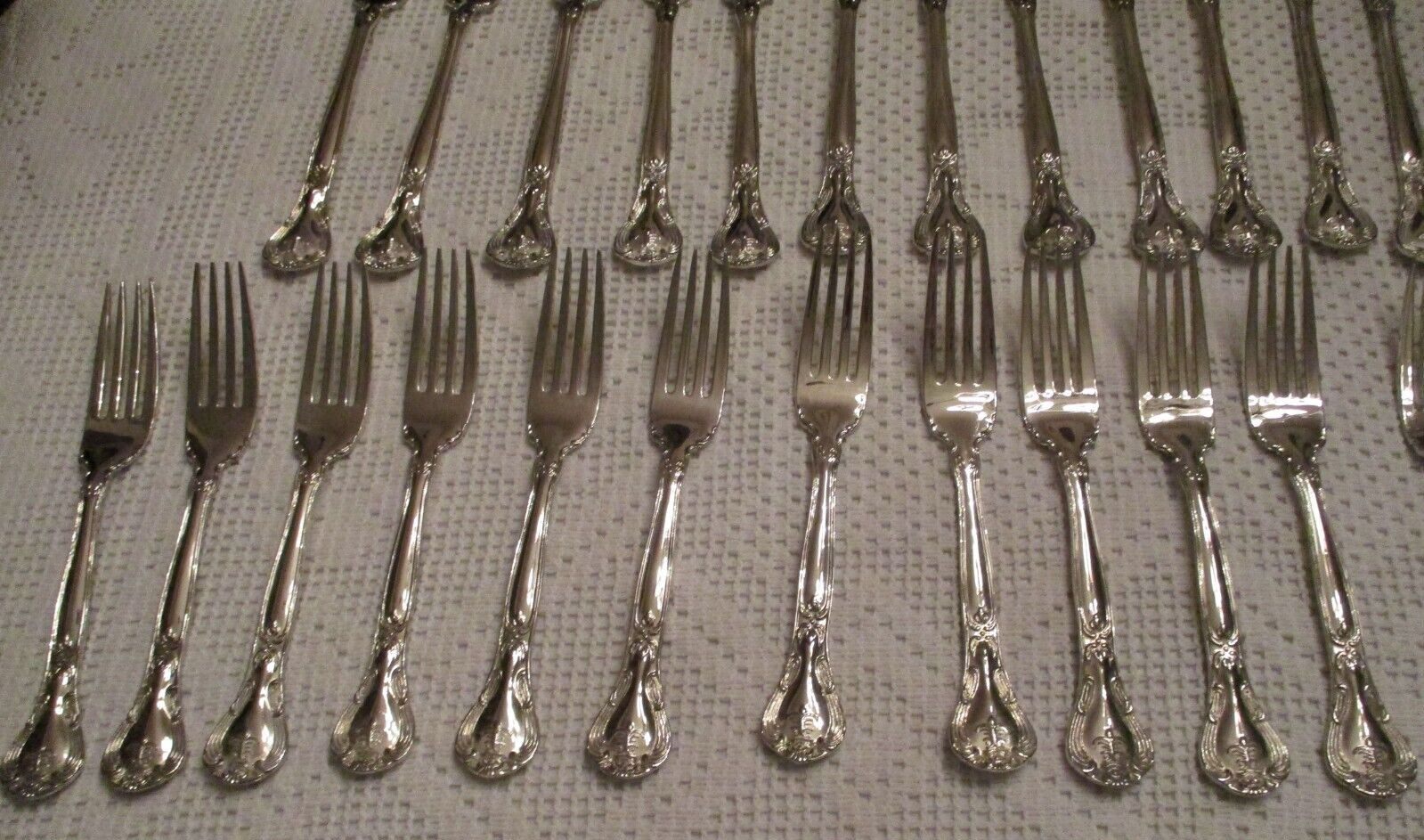 Godinger Grand Master Silver Plated Flatware Service for 12-Soup Spoons Misssing