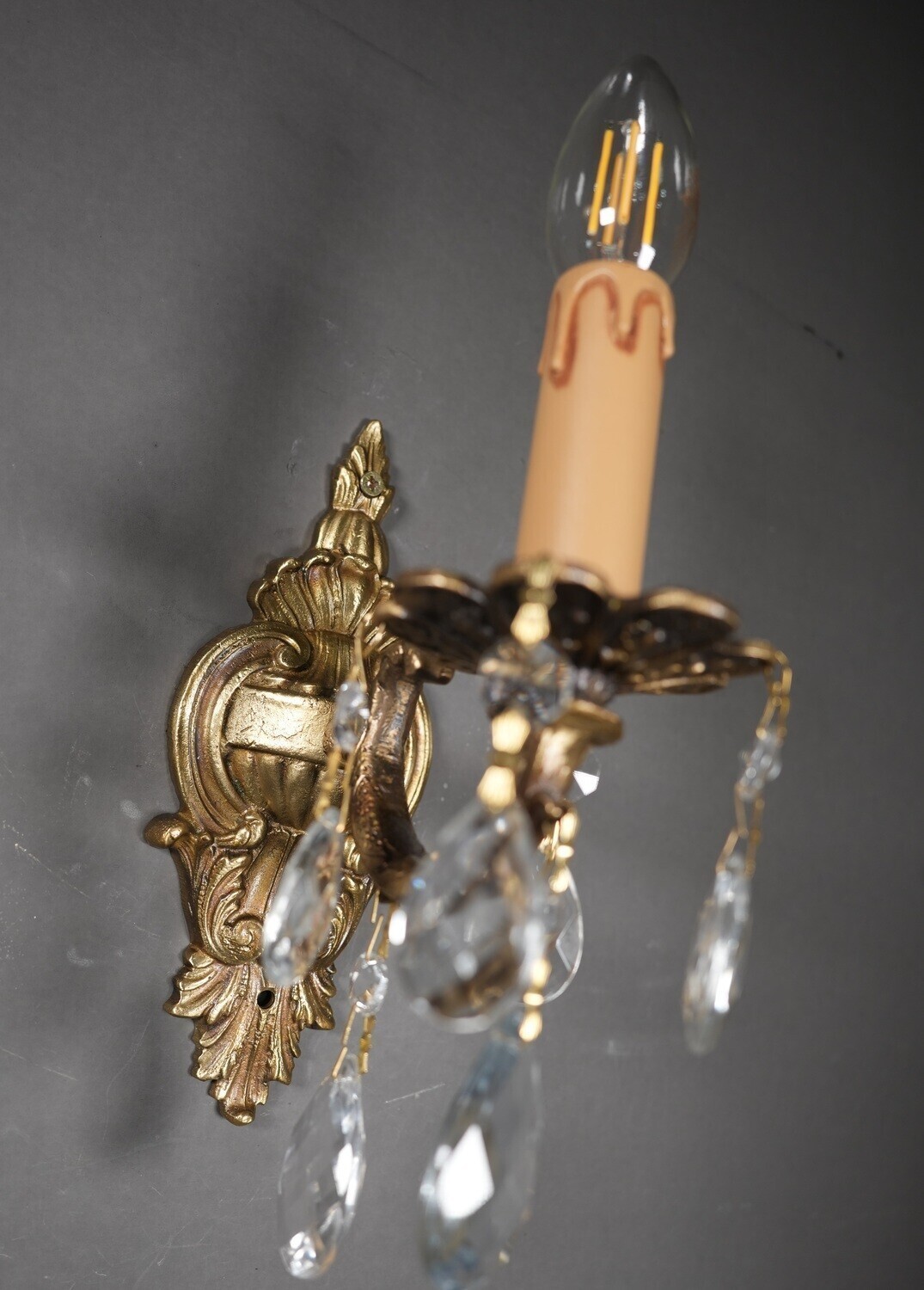 VINTAGE ORNATE Victorian 1 Arm BRASS Crystal Prisms Wired Pair SCONCES appliques
