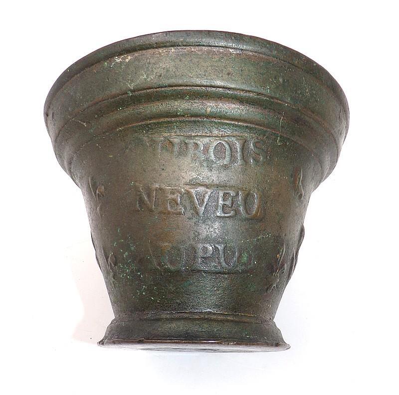 18TH C. FRENCH MORTAR SIGNED BY MAKER – 3 3/4″ X 5 5/16″ DIA. – FINE OLD SURFACE