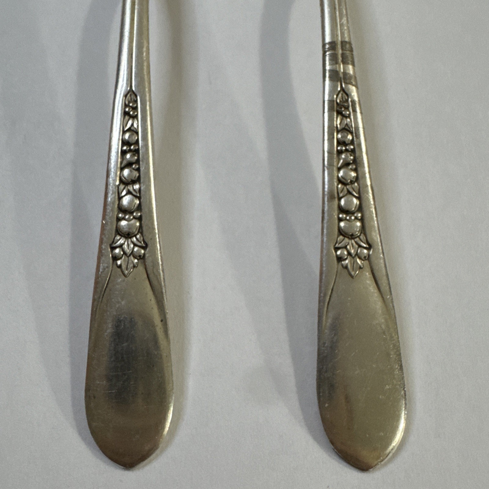 2 Wm Rogers 1941 Silverplate Priscilla Lady Ann Teaspoons Flatware Silverware