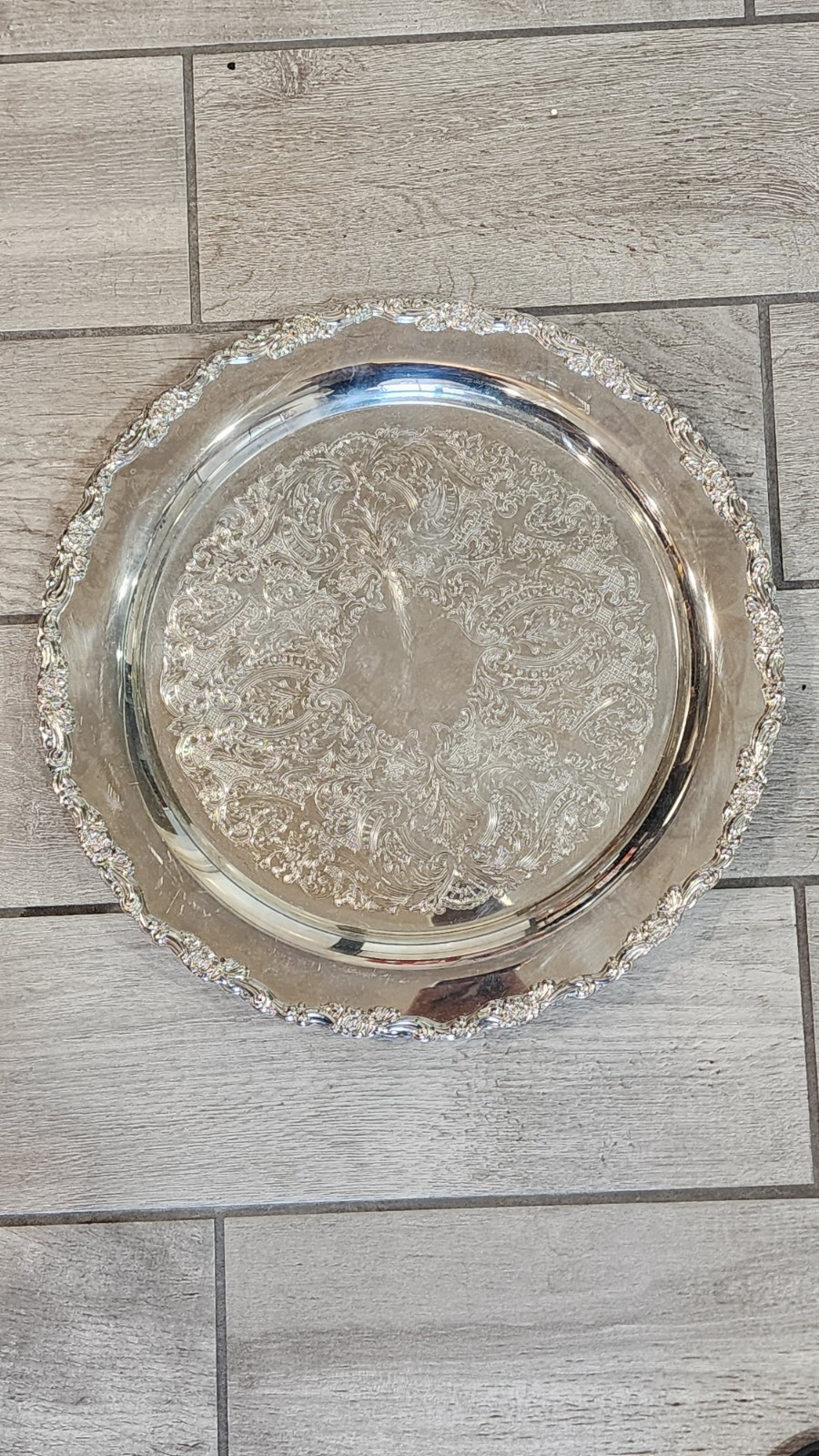 Vtg ONEIDA Silverplate Round Ornate Edge Serving Tray Platter 1987 Georgian 15″