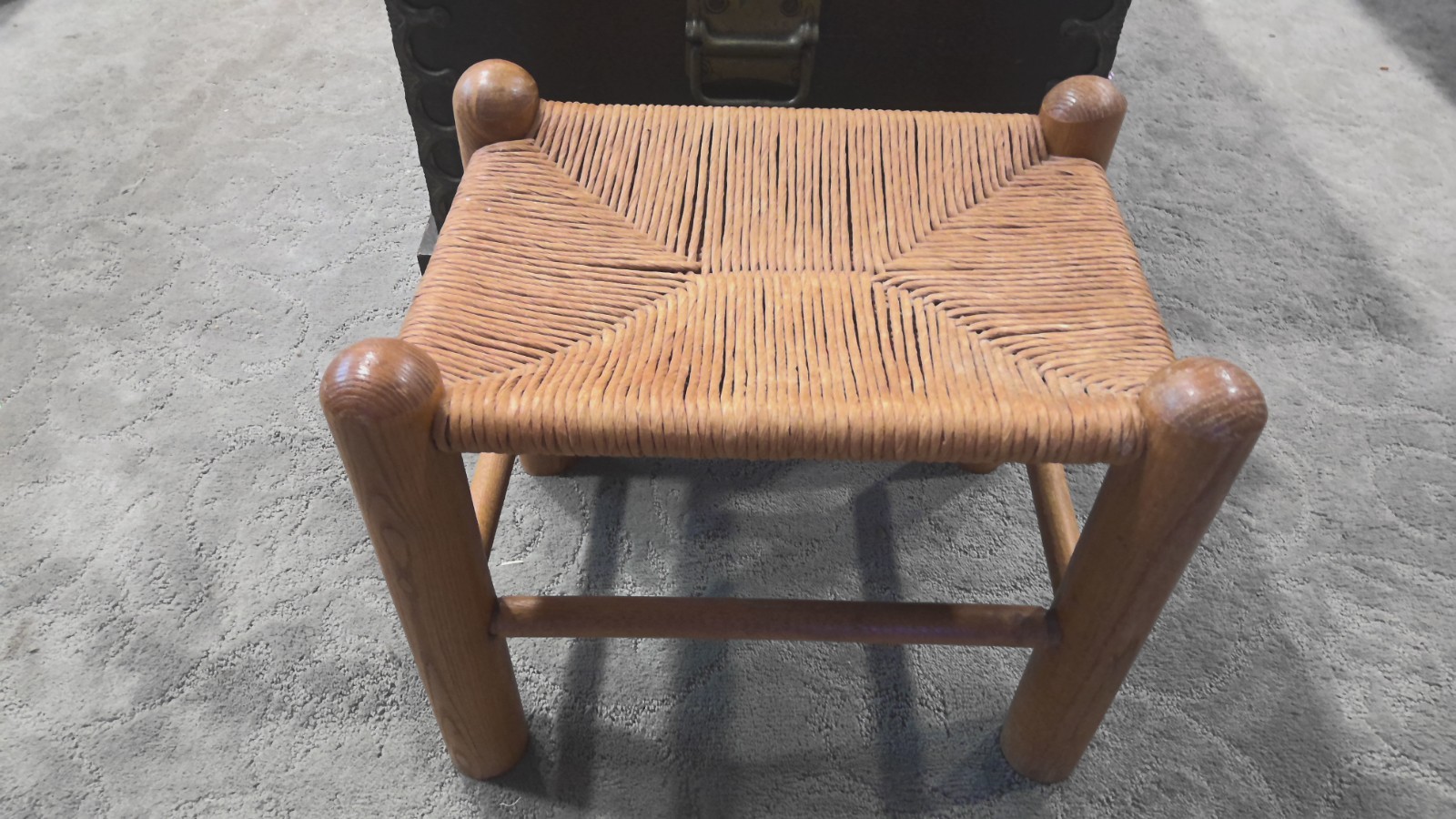 VTG Wood /Rush Top Foot Stool Rustic Farmhouse Boho 16″x11.5″x13″ Sturdy
