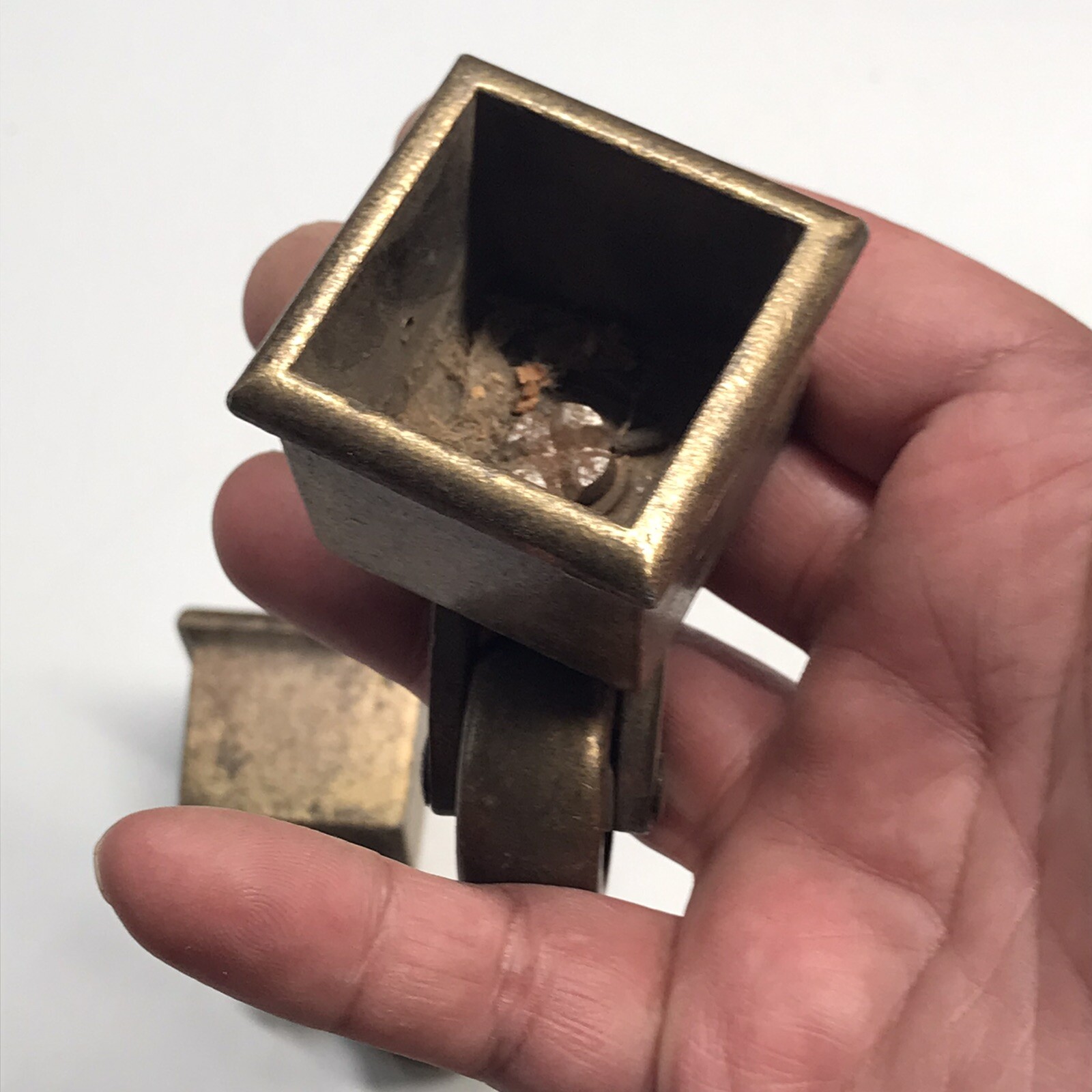 2 VTG Brass Square Cup Caster Hardware 2.5″ Tall 1″ Dia Wheel Cup 1.25″ Square