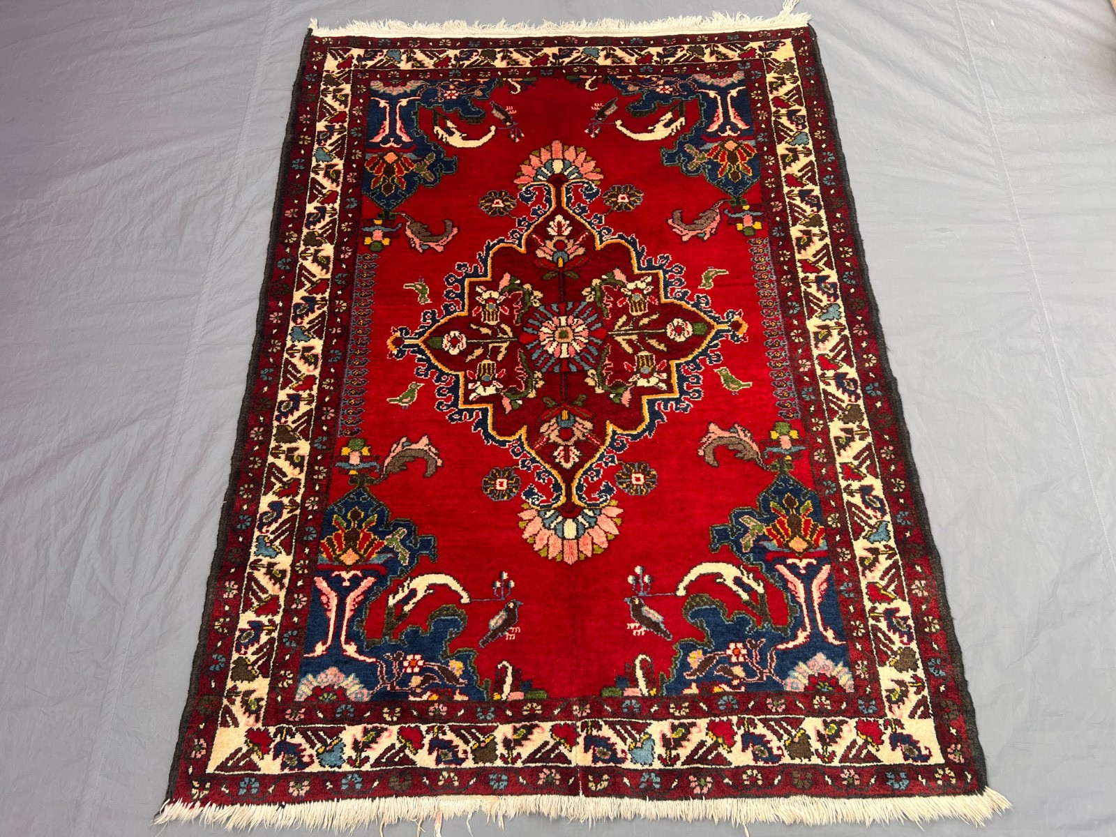3’8×5 ft Vintage Caucasian Hand Knotted Wool Floral Central Medallion Accent Rug