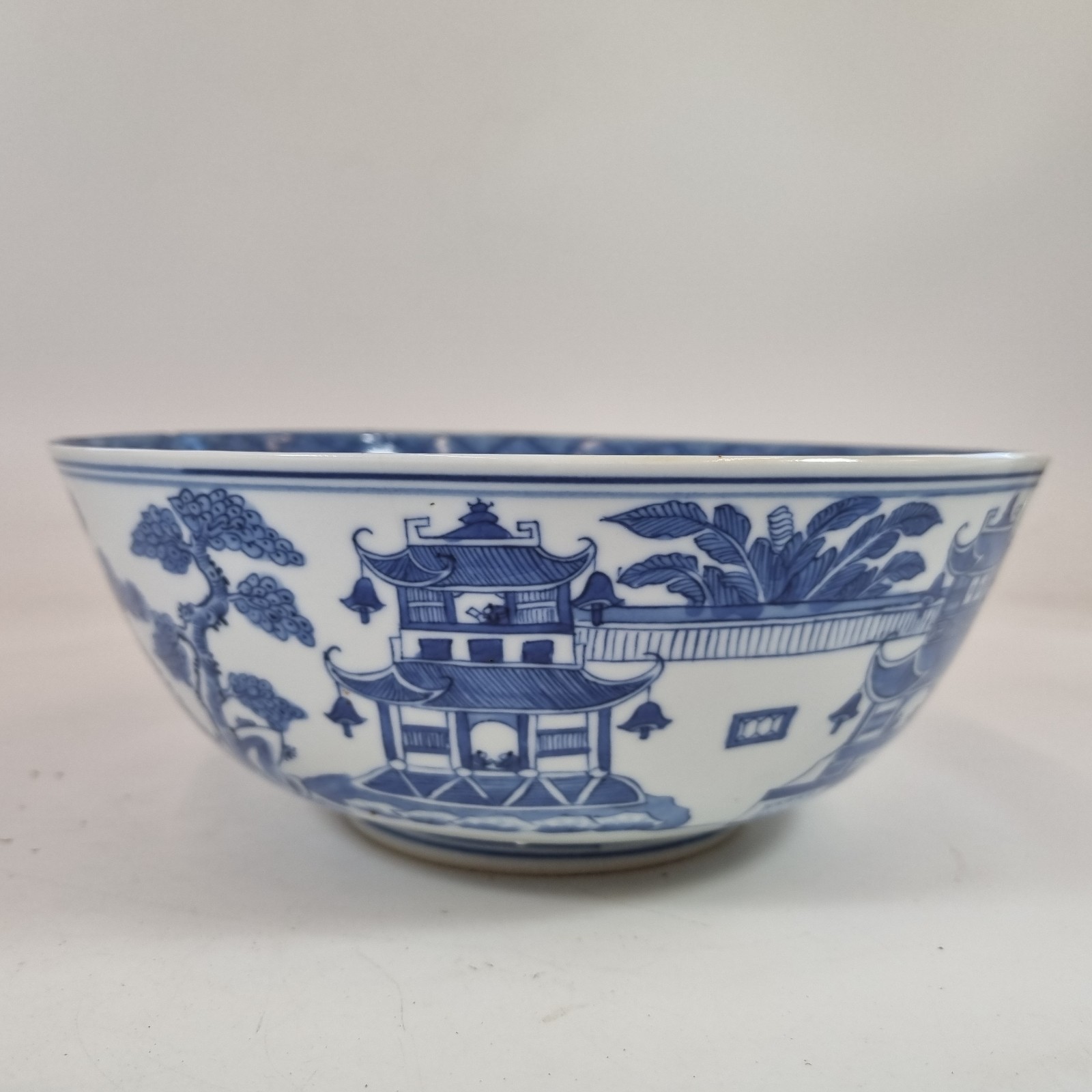 Antique Chinese Blue And White Export Bowl 4 Character Mark Landscape 23.1cm