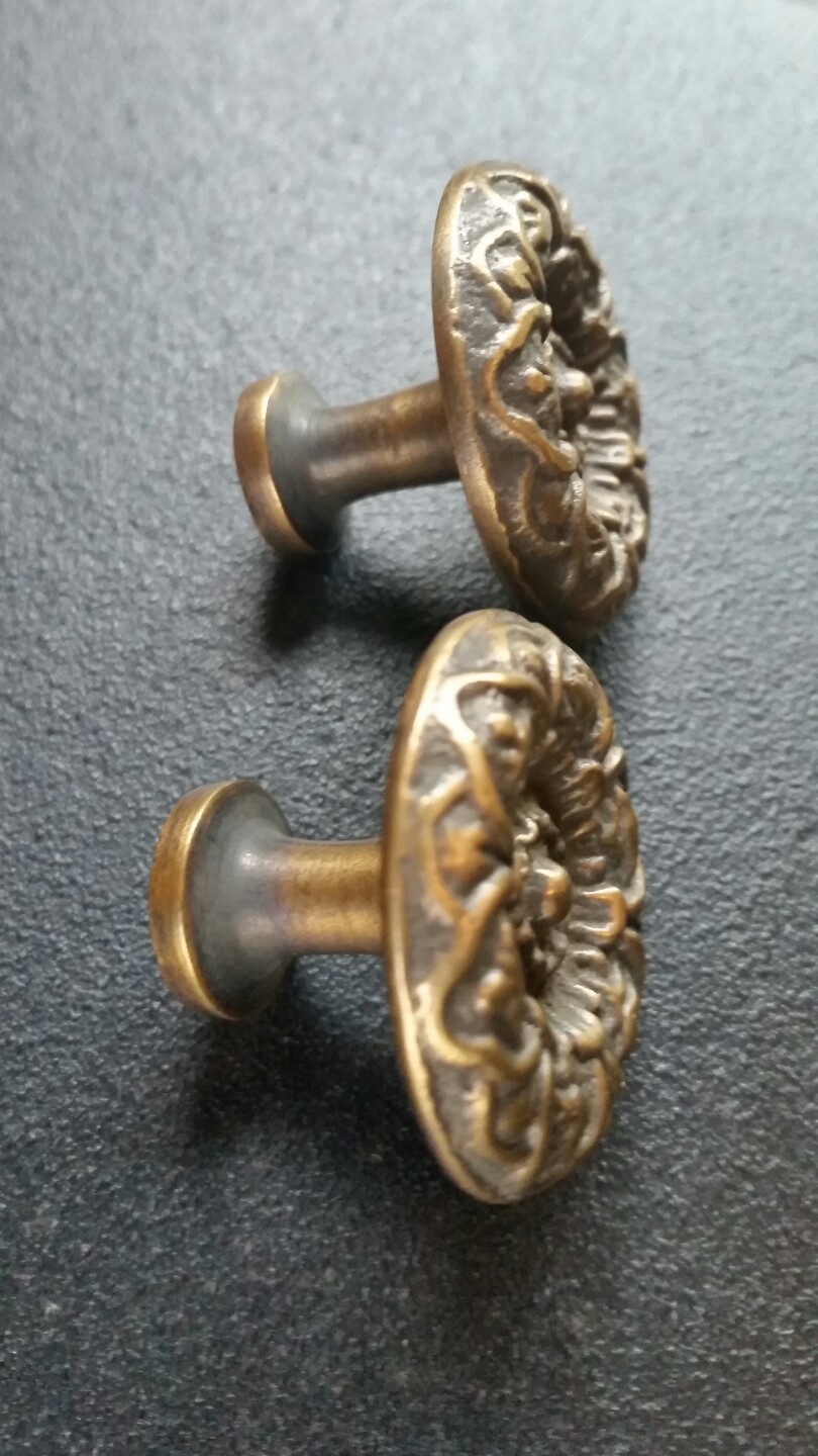 2 Antique Vict. Style Solid Brass ROUND KNOBS Ornate FLORAL 1-1/4″ dia. #K25