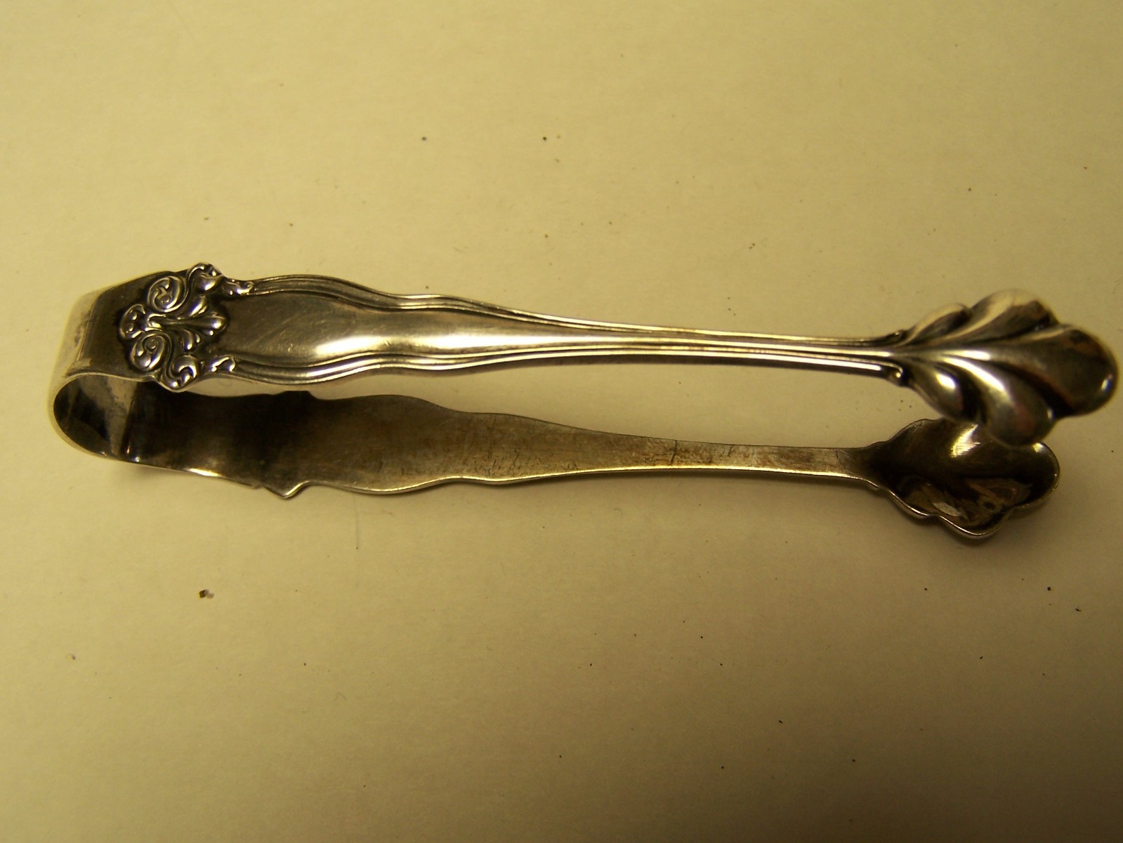 Ponce De Leon Design Sugar Tongs Amer. Silver Co. Silverplated Early 20th Cent.