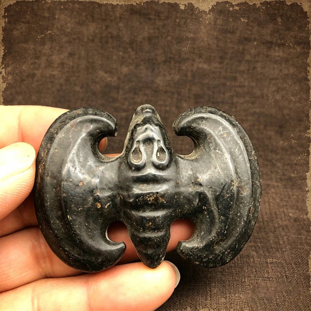 Old Hongshan Culture Meteorite Jade Hand-Carved Fengshui Bat Amulet Pendant,K027