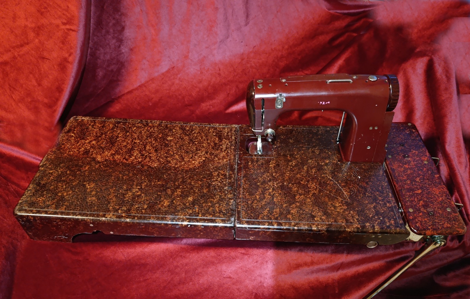 Antique Fisher MEWA Freia portable sewing machine suitcase serviced FREE TESTED
