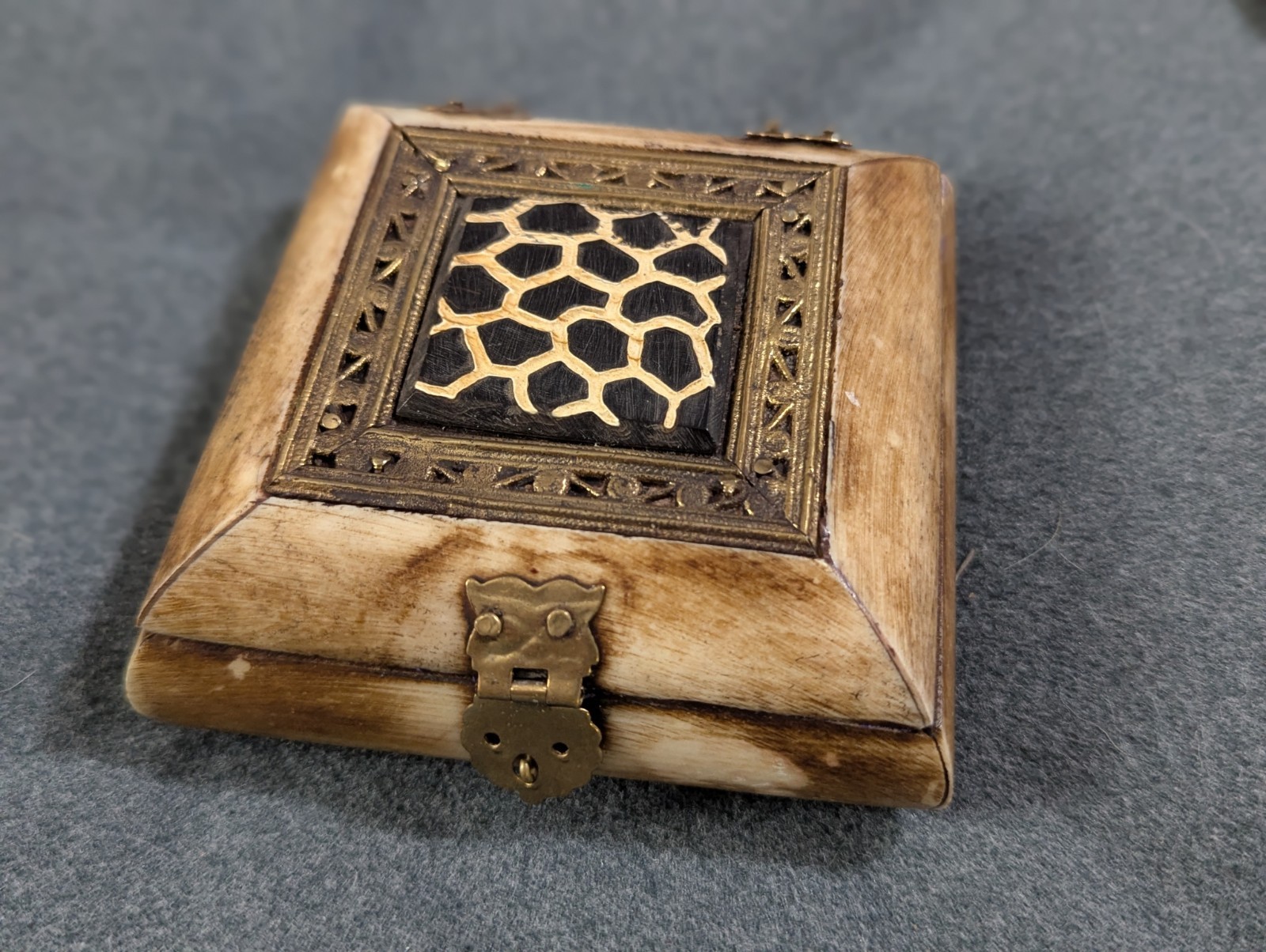 Trinket Jewelry Box Bone Brass Hinged Square Purple Lined 4 X 4 X 1.75 Inches