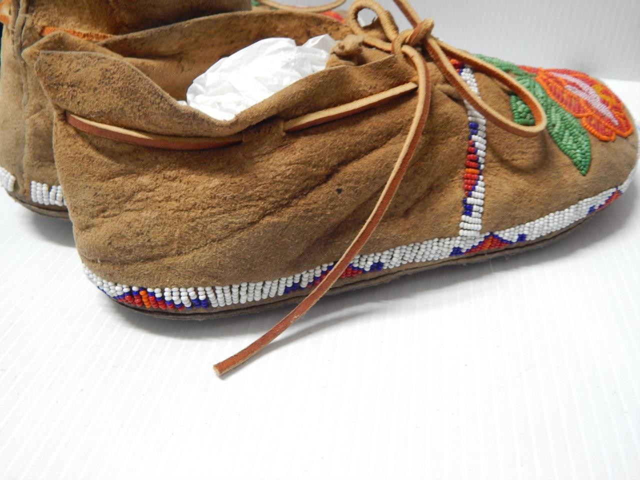 ANTIQUE c.1900-20s MONTANA CROW INDIAN FLORAL BEADED MOCCASINS – xlnt condition