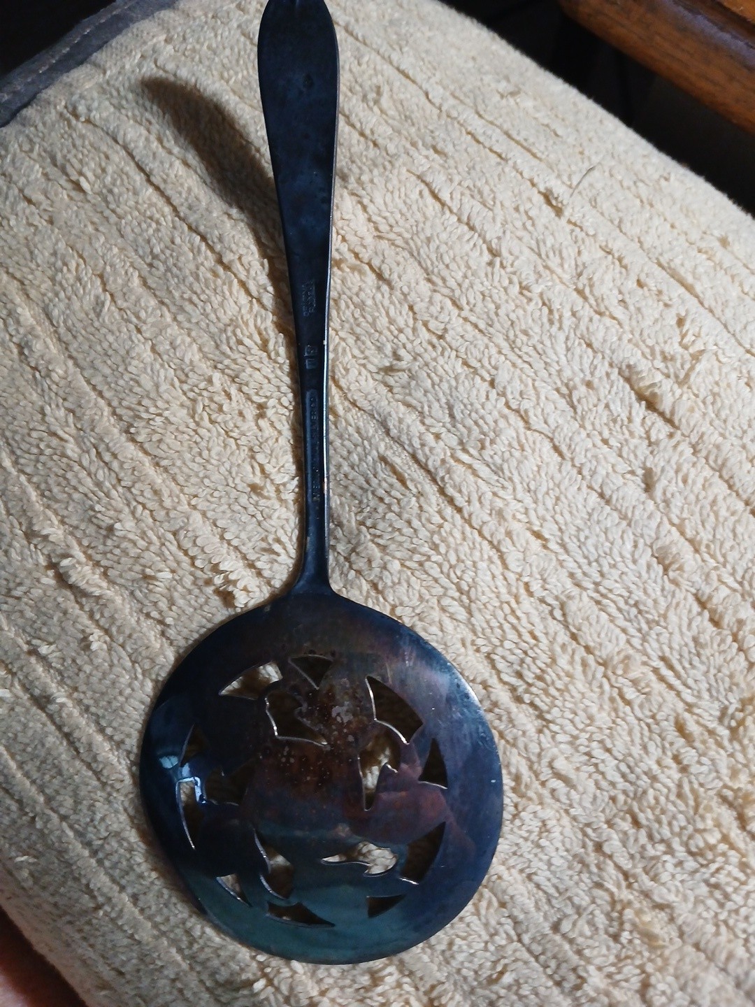 International Silver Co. VTG Silver Plated Tomato Server