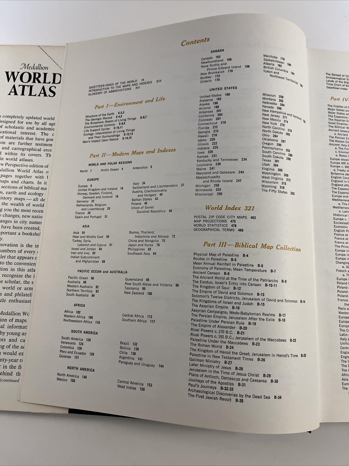 Hammond Medallion World Atlas 1983