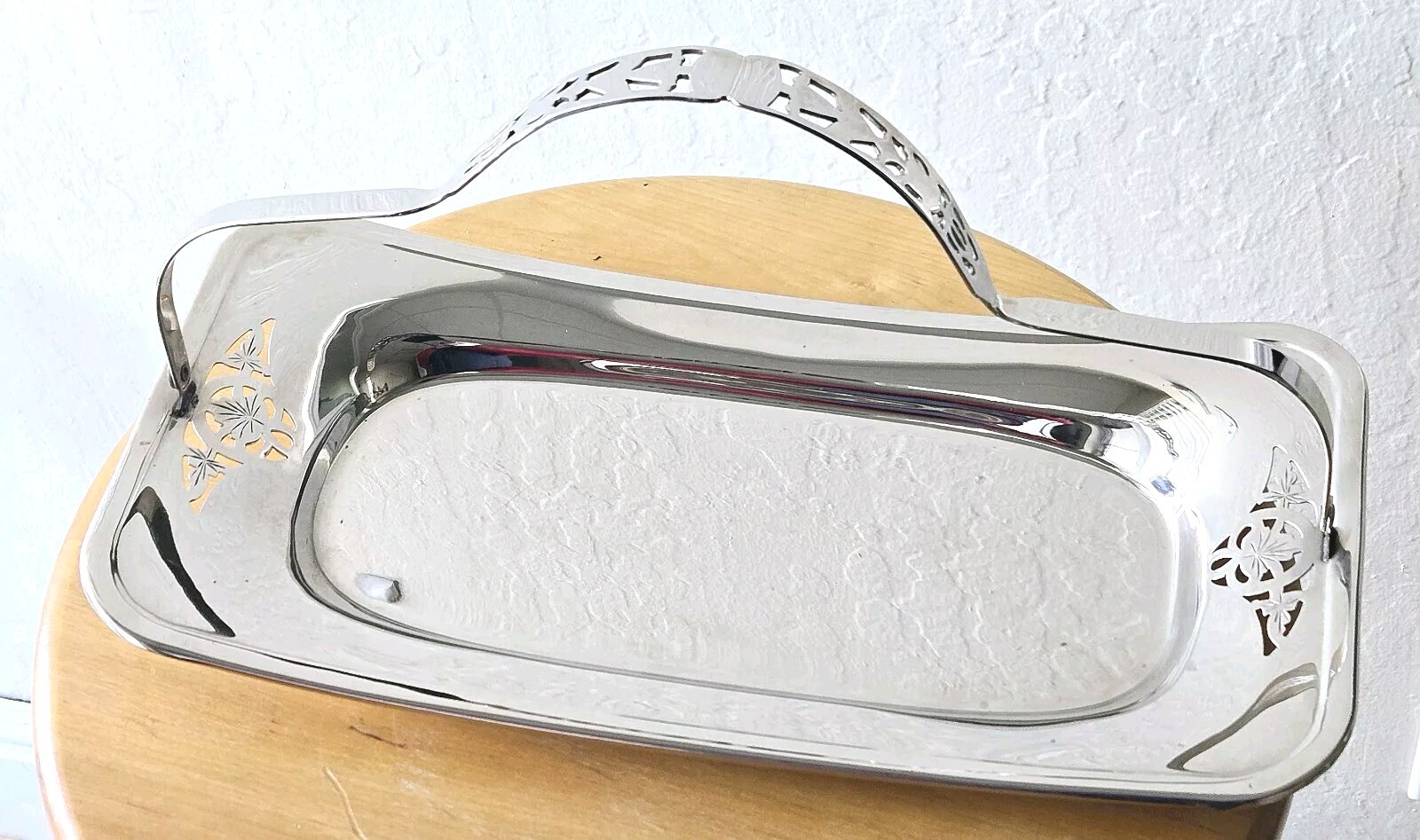 Farberware Silver Plate Serving Dish with Handle 12 1/4″ Long Great Condition!
