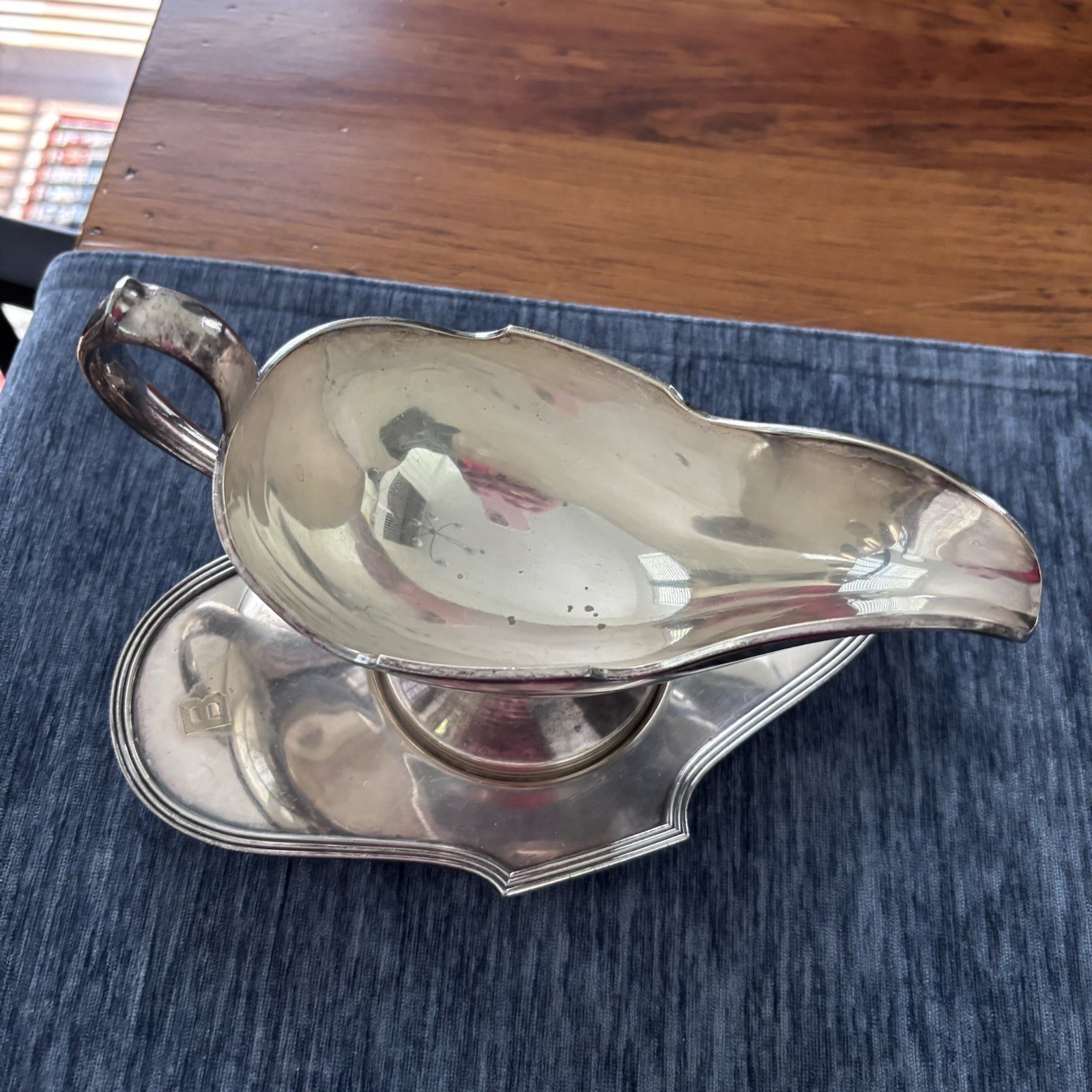 VTG 1930 Silverplate gravy boat & undertray, engraved B, Hartford Sterling Co.