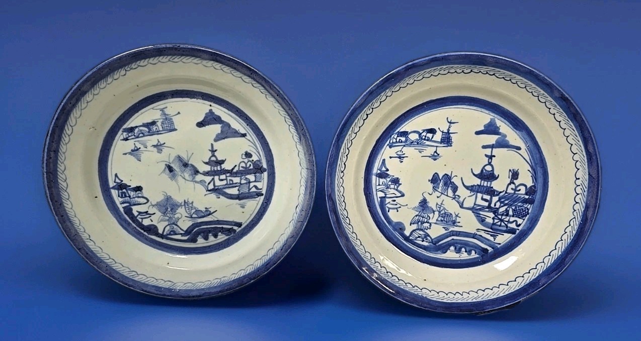 pair Chinese Export Canton Blue & White Porcelain Willow Bowl Plate 9-7/8″