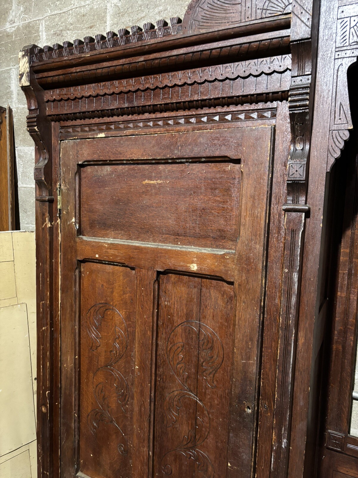 ANTIQUE CARVED 1/4 SAWN OAK CLOSET FRONT~ BUILT IN ARMOIRE~ 102 X 98 ~ SALVAGE