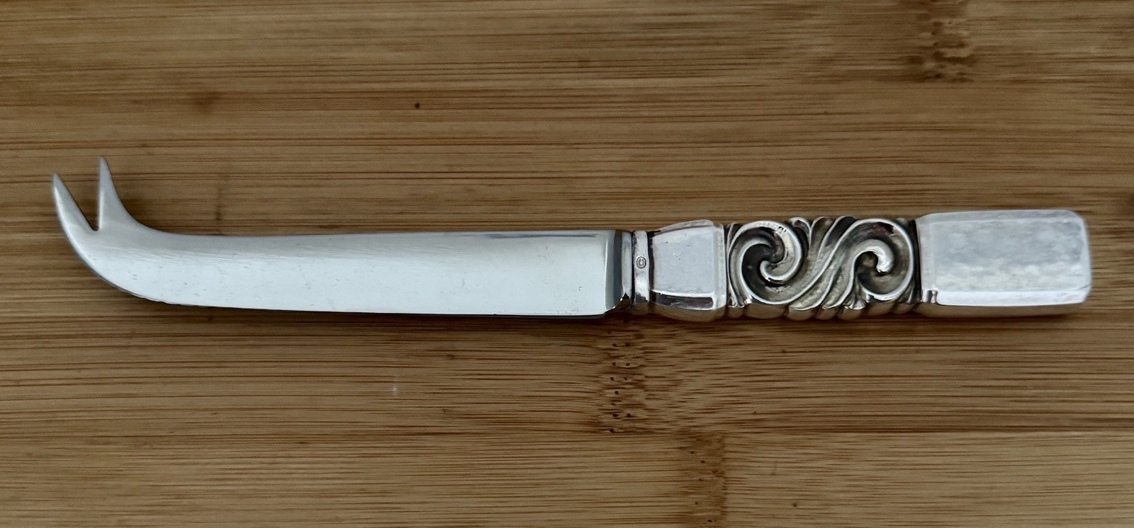 RARE GEORG JENSEN SCROLL PATTERN STERLING BAR OR CHEESE KNIFE